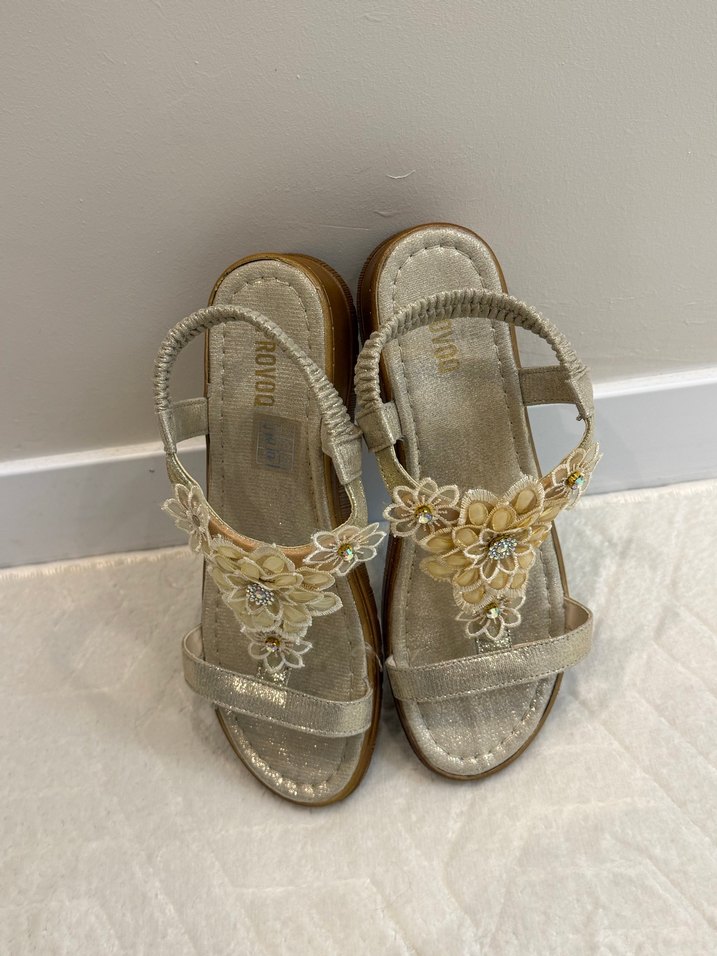 Çiçekli Payetli Kadın Dolgu Topuk Sandalet - Görsel 2