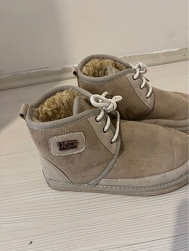 Diğer Bağcıklı ugg