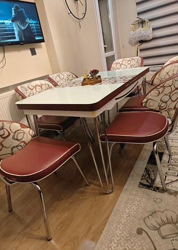 Koyu Kırmızı Yüksek Sandalye - Görsel 3