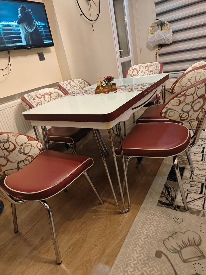 Koyu Kırmızı Yüksek Sandalye - Görsel 3