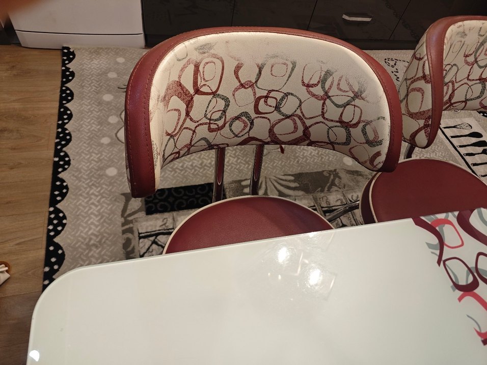 Koyu Kırmızı Yüksek Sandalye - Görsel 2