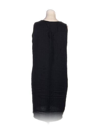 l Beden PreLoved Kısa Elbise %70 İndirimli.