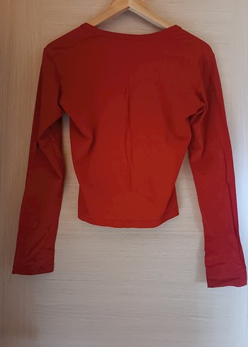 Guess Guess Kırmızı Uzun Kollu Crop Top