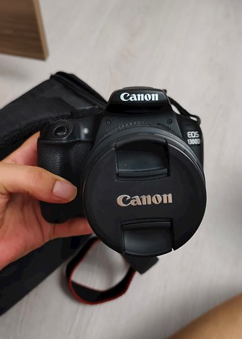 Canon Canon EF-S 18-55mm Siyah Dijital Kamera. Canon 1300d