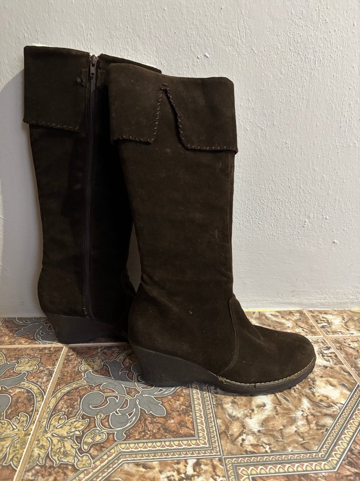 Kahverengi Dolgu Topuklu Kadın Çizme - Görsel 2