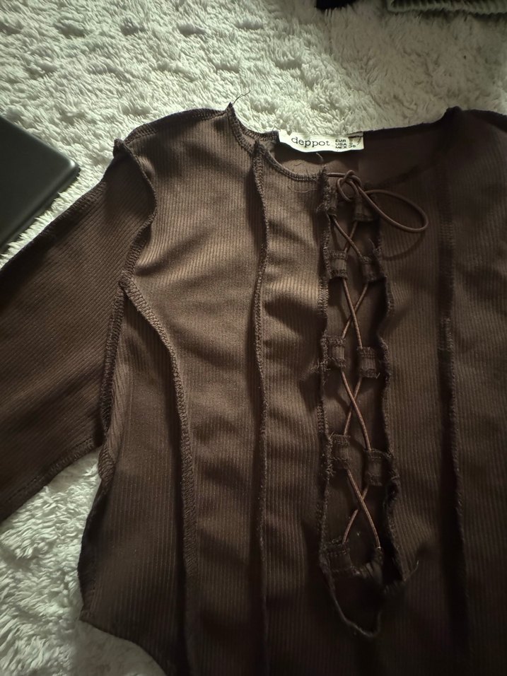 Düğmeli Kahverengi Deri Gotik Bluz - Görsel 2