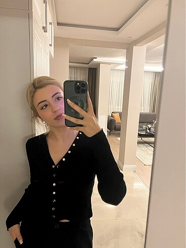 Zara Üst