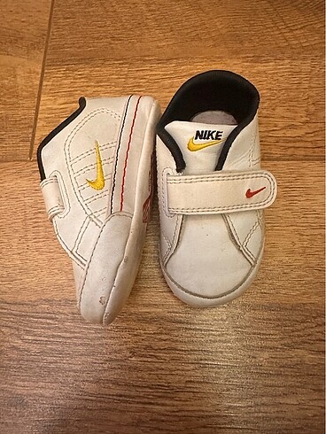 19 Beden Nike bebek ayakkabisi
