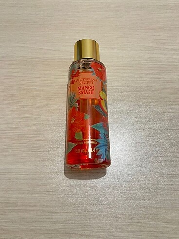 Victoria s Secret Vücut spreyi