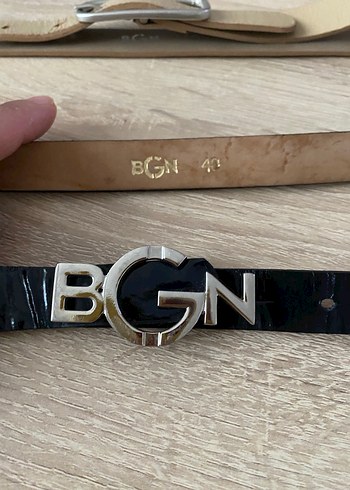 Bej ve Siyah Kemerleri - Görsel 2