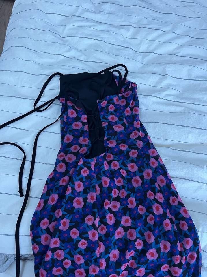 Mor Çiçek Desenli Uzun askılı Elbise - Görsel 2