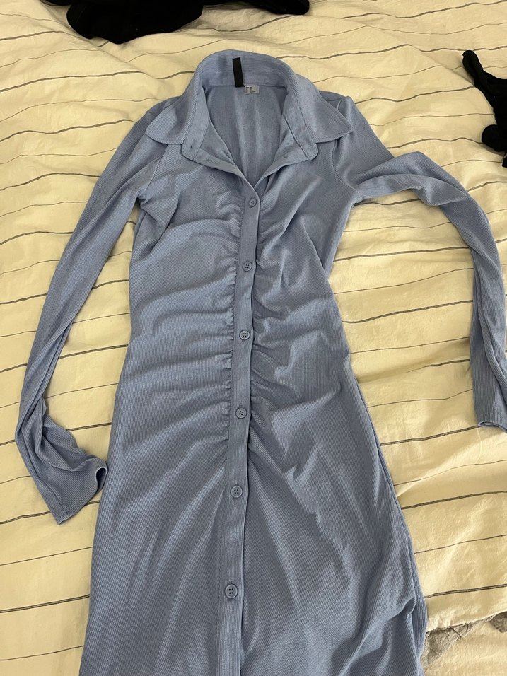 Düğmeli Uzun Kollu Elbise - Görsel 2