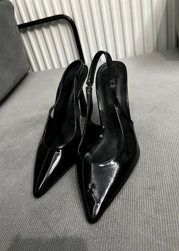 Siyah topuklu ayakkabı - Görsel 4