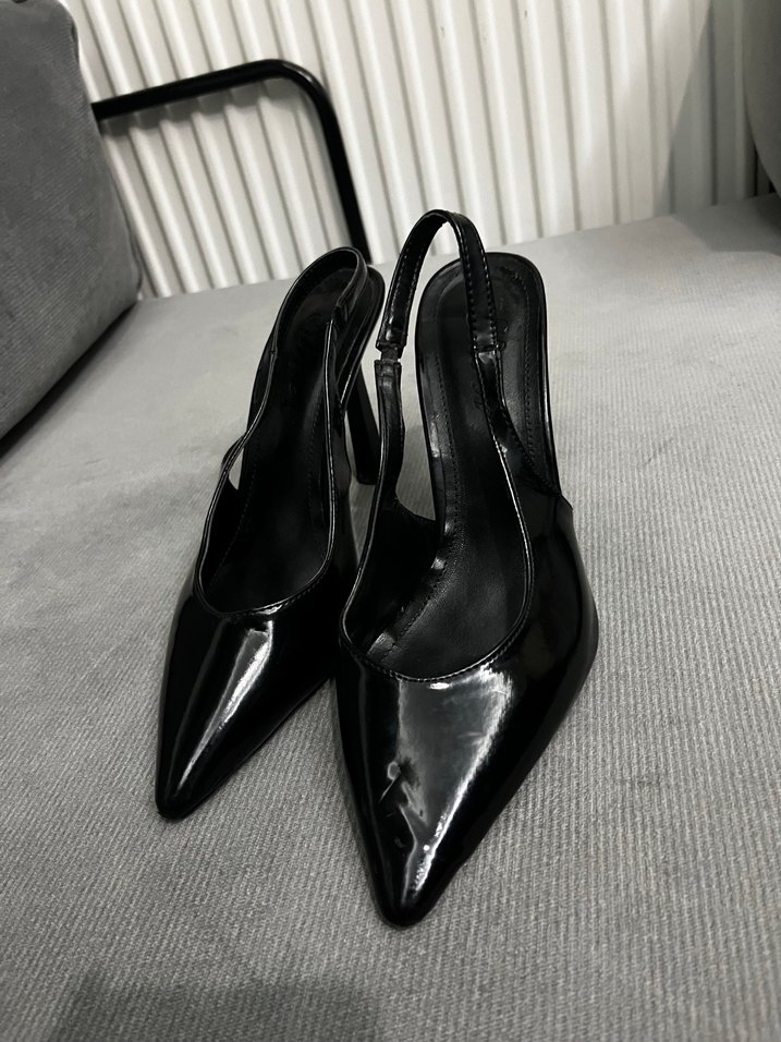 Siyah topuklu ayakkabı - Görsel 4