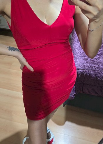 V Yaka Kırmızı Mini Elbise - Görsel 2