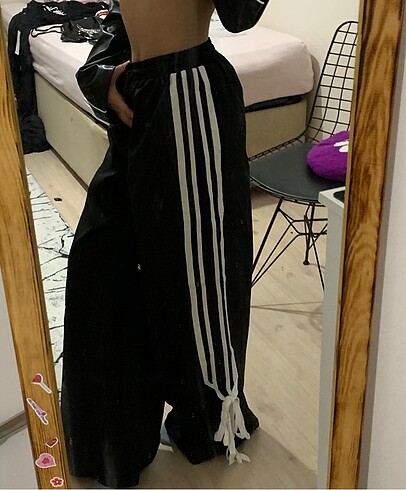 Urban Outfitters Yanları şeritli eşofman