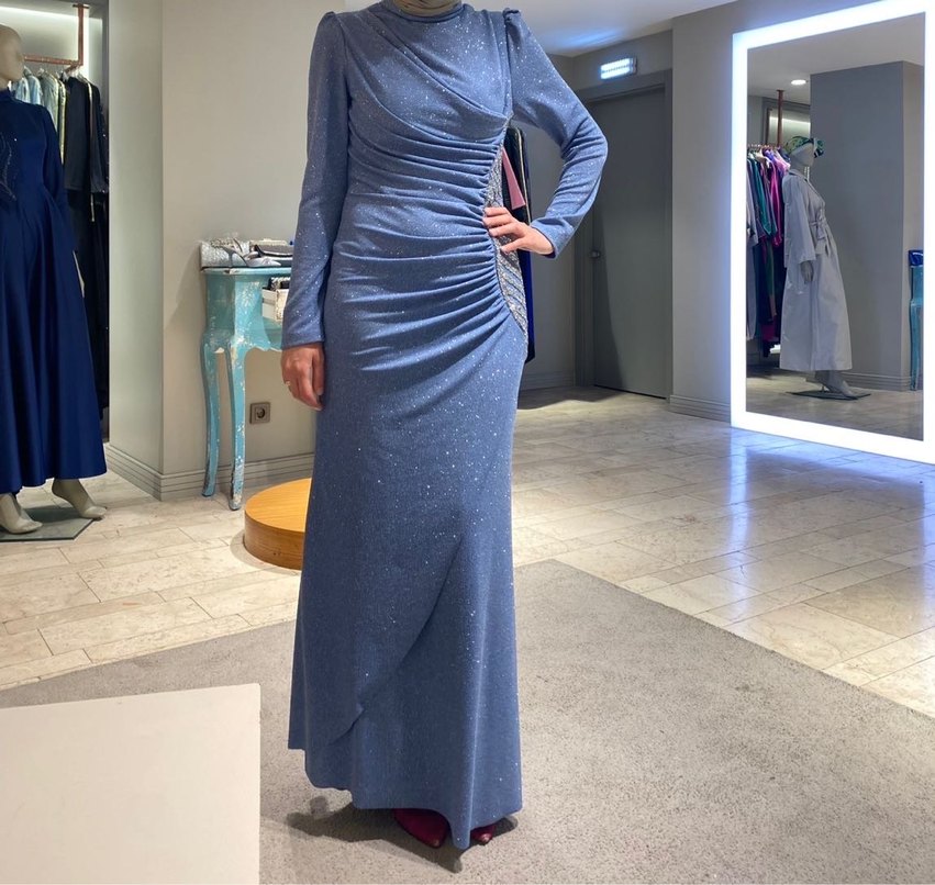 Uzun Kollu Mavi İşlemeli Abiye Elbise - Görsel 2