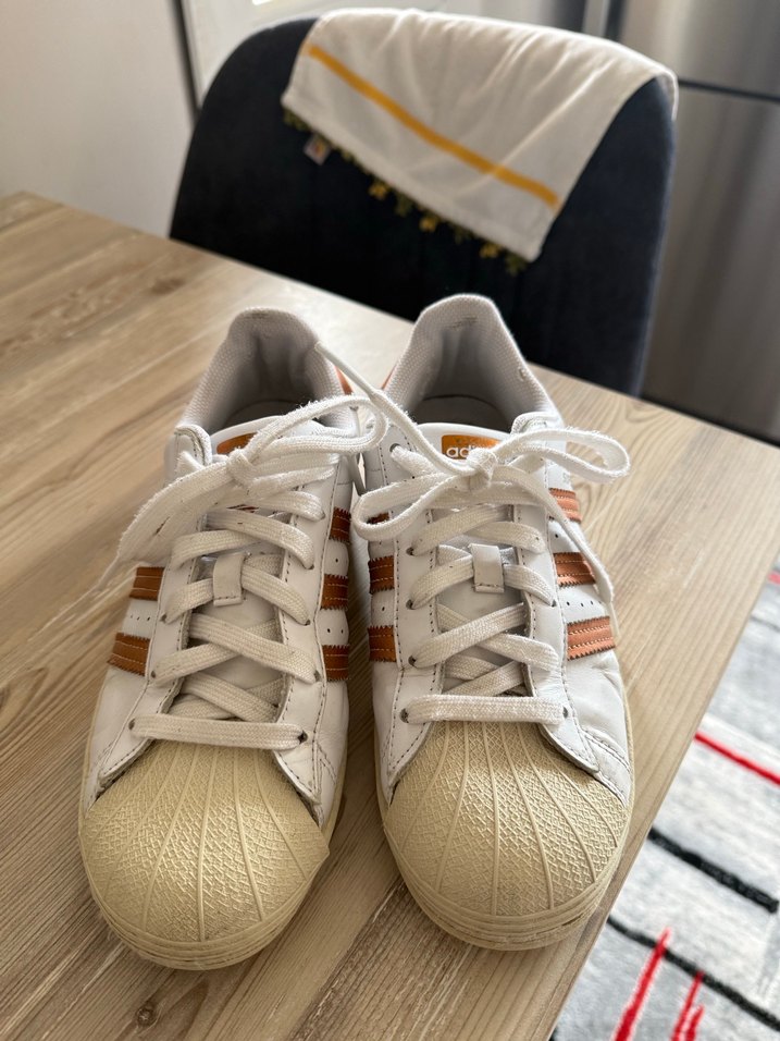 Kadın Beyaz Çizgili Bağcıklı Spor Ayakkabı - Görsel 4