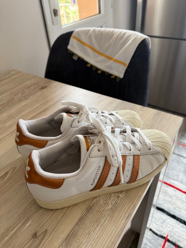 Kadın Beyaz Çizgili Bağcıklı Spor Ayakkabı - Görsel 5