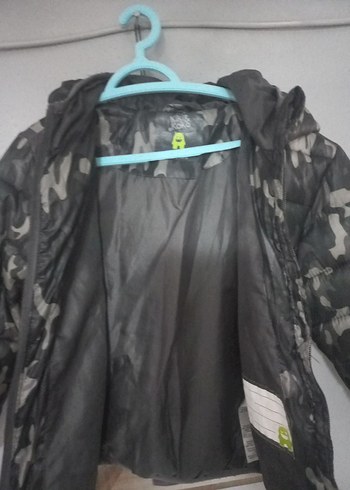 Erkek Çocuk Kamuflaj Desenli Mont - Görsel 2