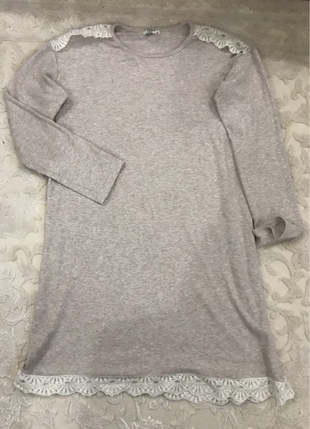 Dantel detaylı tunik