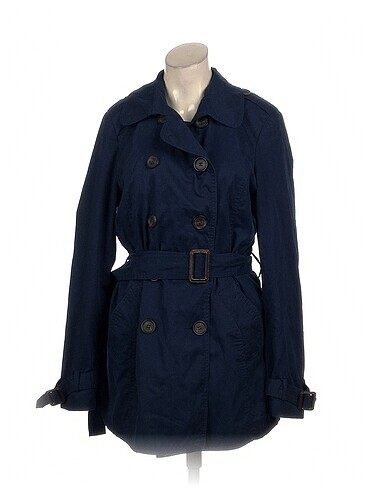 Stradivarius Trenchcoat %70 İndirimli.