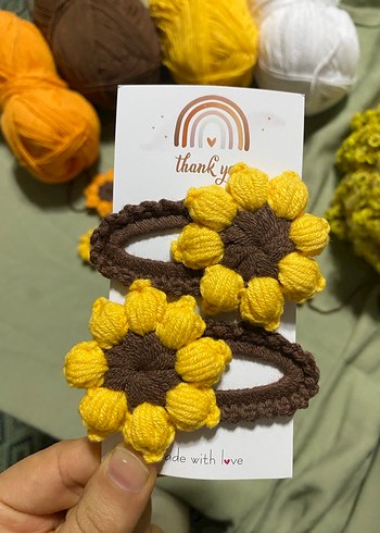 Pelamira, Güne bakan çiçek toka seti - Görsel 3