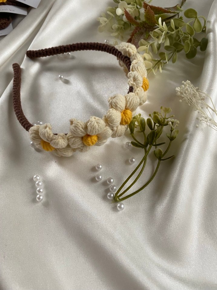 Pofuduk papatyalı Örgü Çiçekli taç - Görsel 3