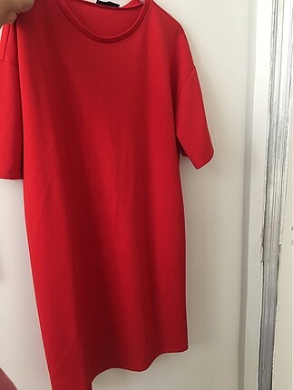 Kırmızı rahat elbise
