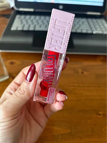  Beden Maybelline dudak parlatıcısı