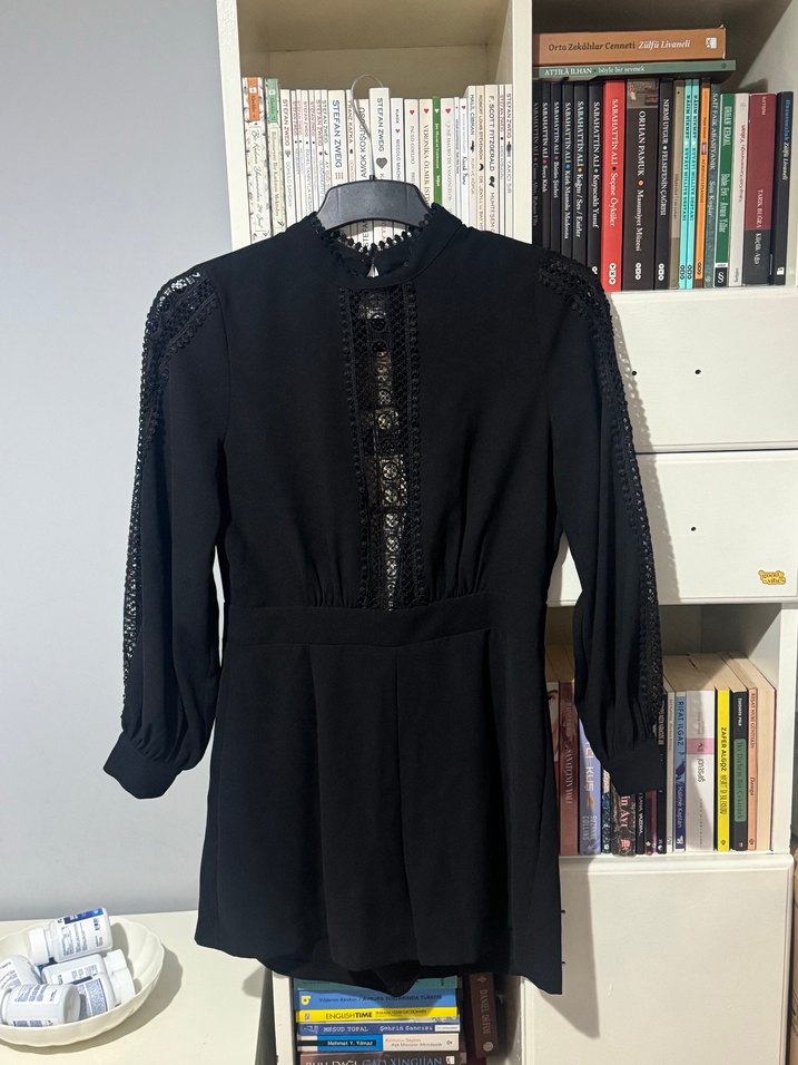 Zara Dantel Detaylı Siyah Midi Kadın Tulum - Görsel 3