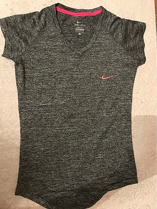 Spor tişörtü