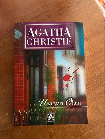 Uyuyan ölüm Agatha christie