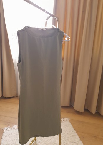 Stradivarius Haki Mini Kolsuz Elbise