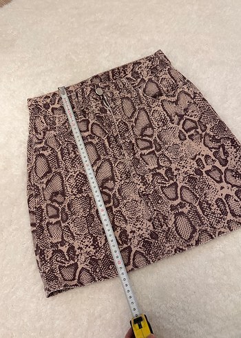 Kahverengi Yılan Desenli Mini Etek - Görsel 3