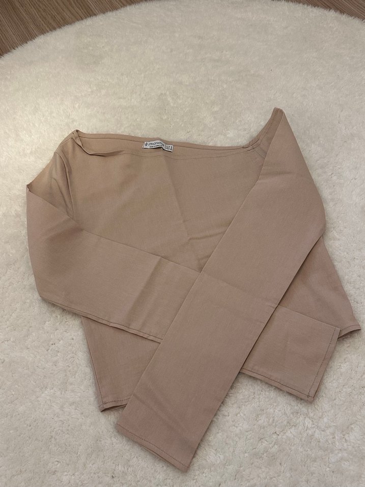 Bej Kayık Yaka Bluz - Görsel 2