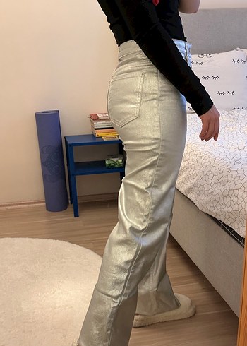 Metalik Düz Paça Pantolon - Görsel 7