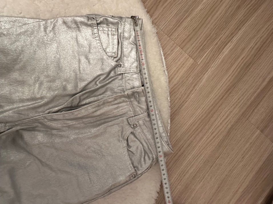 Metalik Düz Paça Pantolon - Görsel 3