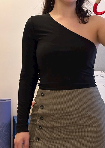 Siyah Tek Kollu Bluz - Görsel 5