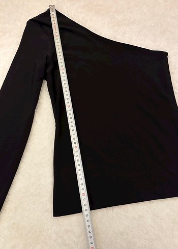 Siyah Tek Kollu Bluz - Görsel 2
