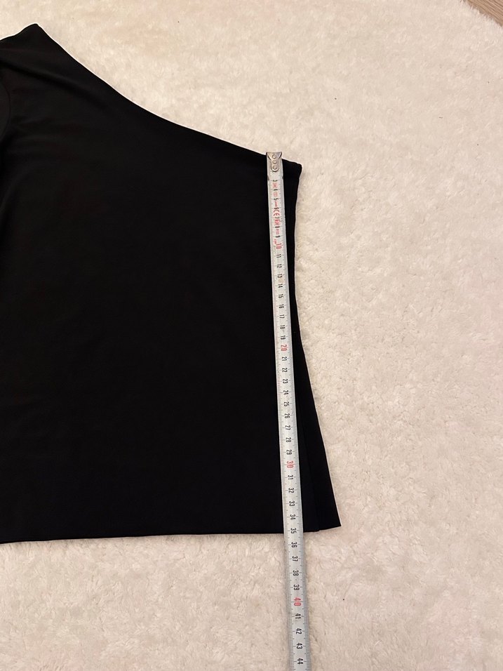 Siyah Tek Kollu Bluz - Görsel 3