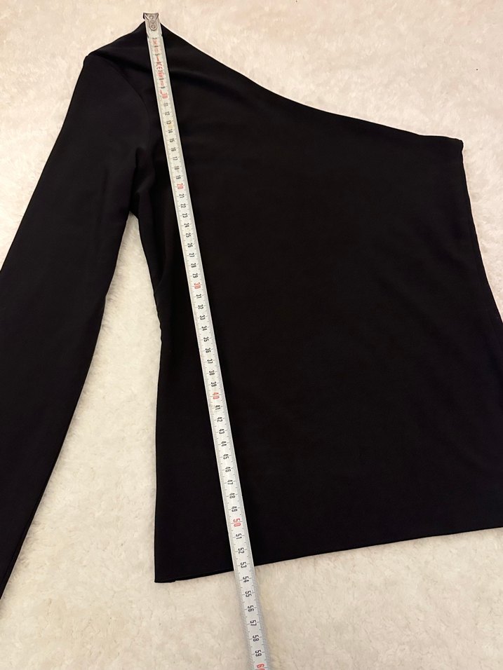 Siyah Tek Kollu Bluz - Görsel 2