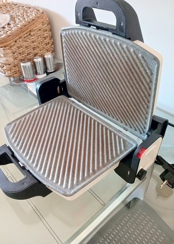 Karaca Beyaz Gri Tost Makinesi - Görsel 4