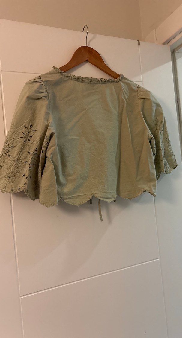 Nakışlı Kısa Keten Bluz, Düğmeli, Straplez - Görsel 3