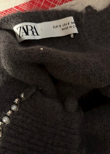 İnci İşlemeli Gri Yüksek Yakalı Triko Kazak - Görsel 4