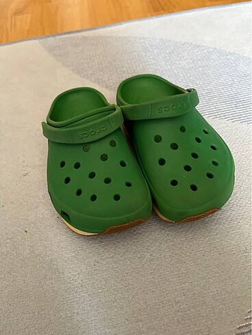 Crocs J1