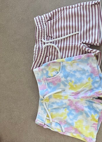 Kızlar için Renkli Bağcıklı Rahat Şortlar - Görsel 3