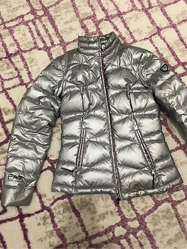 Emporio Armani Kaz Tüyü Şişme Mont