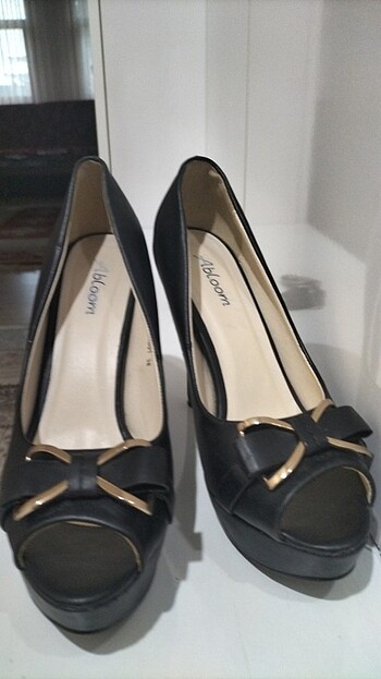 Bir kez düğün de giydim - Görsel 2