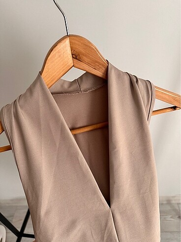 V yaka çıtçıtlı body - Görsel 2